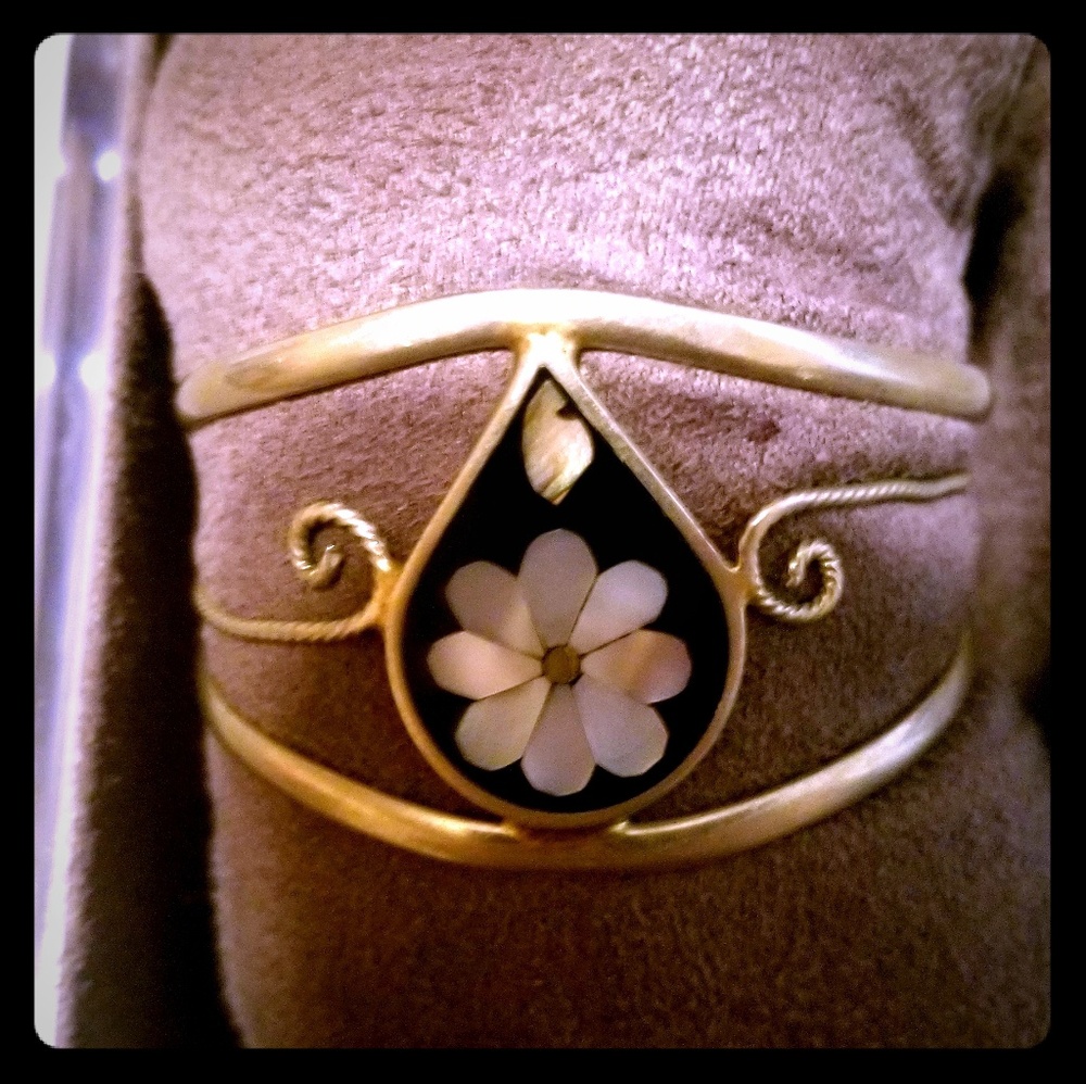 Vintage silver & abalone inlay womens bracelet